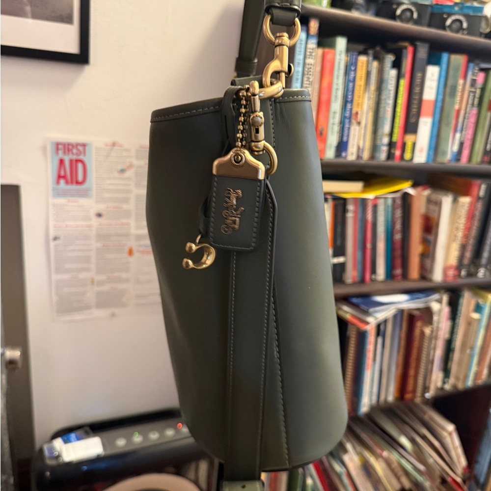Coach Dakota Bucket bag Green larger size - Picture 2 of 11